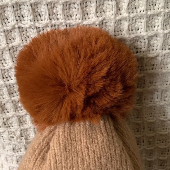 Dylan Beanie - GiGi Pip - Camel // soft, fluffy, Very rare color // Beanie - Picture 4 of 4